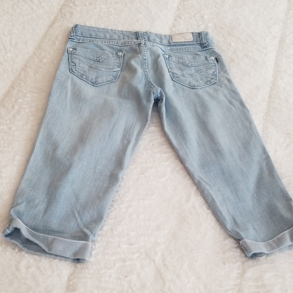 Kraus Jean's light wash denim capri - Picture 4 of 8
